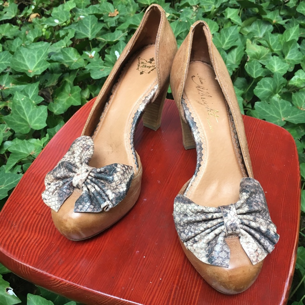 Anthropologie Miss Albright Tan heel Size 7